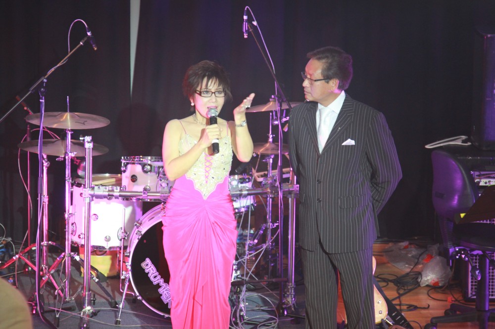 Thu Tuyết và MC Quang Minh
