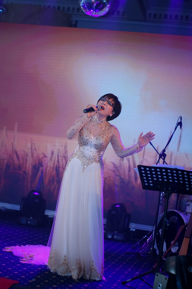 Thu Tuyết trên sân khấu tại Melbourne, Úc